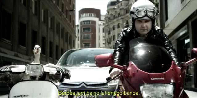 Tú que puedes, piensa. spot moto  [0:36]