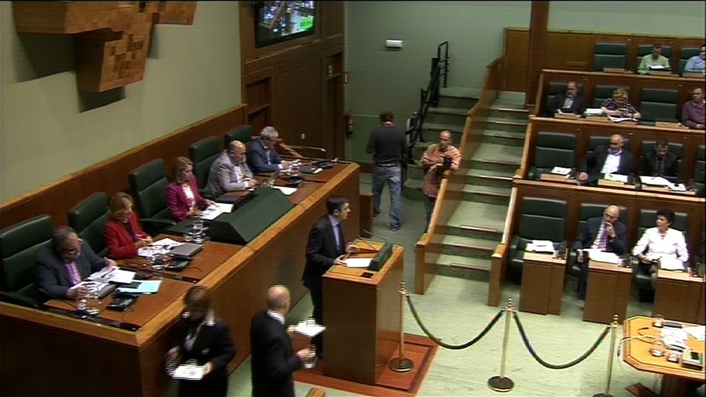 Video Langabezia-sorospenik ez duten euskal langabetuek ez dituzte medikuen errezetak ordainduko