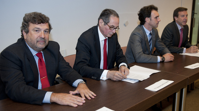 2012_07_05_aguire_unda_firma_entidades_05