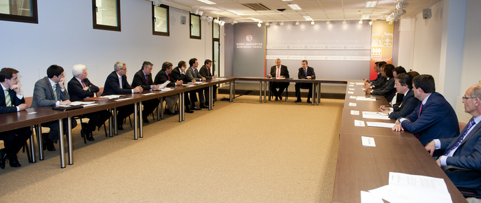 2012_07_05_aguire_unda_firma_entidades_09