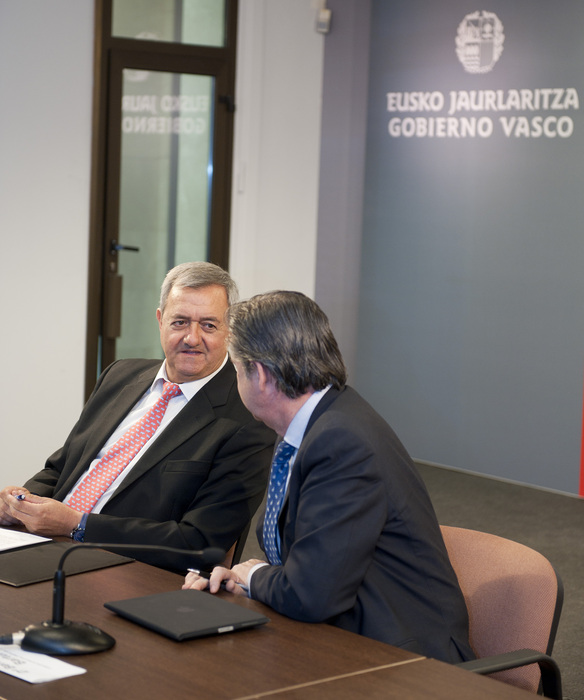 2012_07_05_aguire_unda_firma_entidades_14