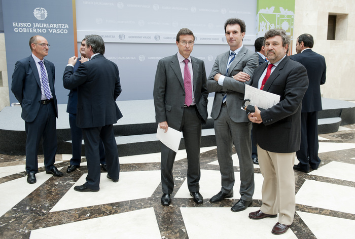 2012_07_05_aguire_unda_firma_entidades_17