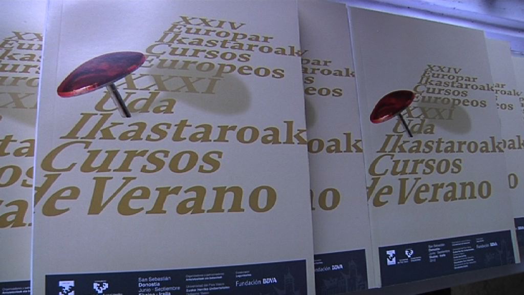 Video (Prentsaurrekoa) Eusko Jaurlaritzak Gobernu Irekiaren arloko aditurik onenak bildu ditu EHUren udako ikastaro batean