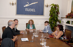 Zabaleta sailburuak Immigrazioaren aldeko Itun Soziala aurkeztu dio Eudelen presidenteari
