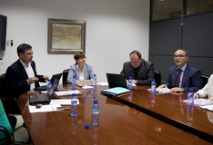 El Gobierno Vasco reafirma su rechazo a los recortes en Dependencia y pide a las diputaciones que ratifiquen su compromiso con Euskadi frente a Madrid