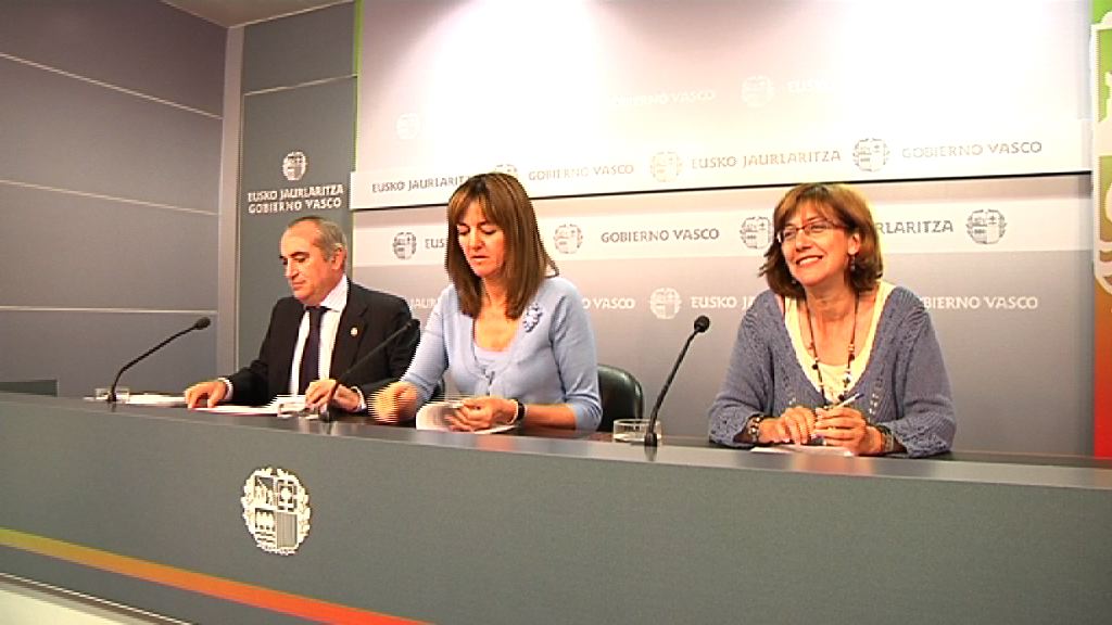 Video El Gobierno Vasco recurre ante el Tribunal Constitucional el decreto ley de recortes aprobado por el gobierno central