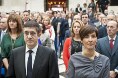 Lehendakariak estatutu eta autogobernuaren alde egiten du apostua, "guztiok partekatzen ditugun sinboloak" direlako