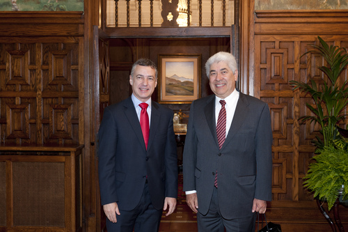 El Lehendakari recibe al embajador de México